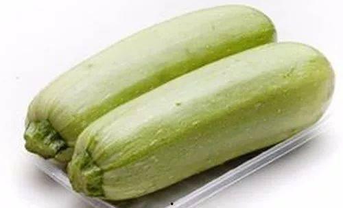 网红吃角瓜整个吃,一口吞下整个角瓜，挑战极限的味蕾冒险